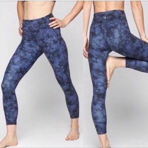 Athleta - Tie Dye Salutation 7/8 Tight - Navy/Stormy (Plus)